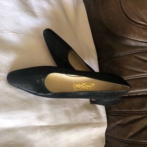 Salvatore Ferragamo low heel leather pump shoes, size 8.5